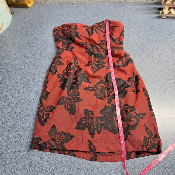 CO Strapless Burgundy/Red and Black Floral Dress, Size 8, RN#66170 - Picture 16 of 16